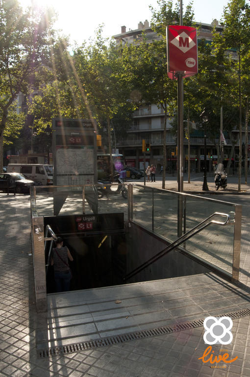 Hostal Live Barcelona Exterior foto
